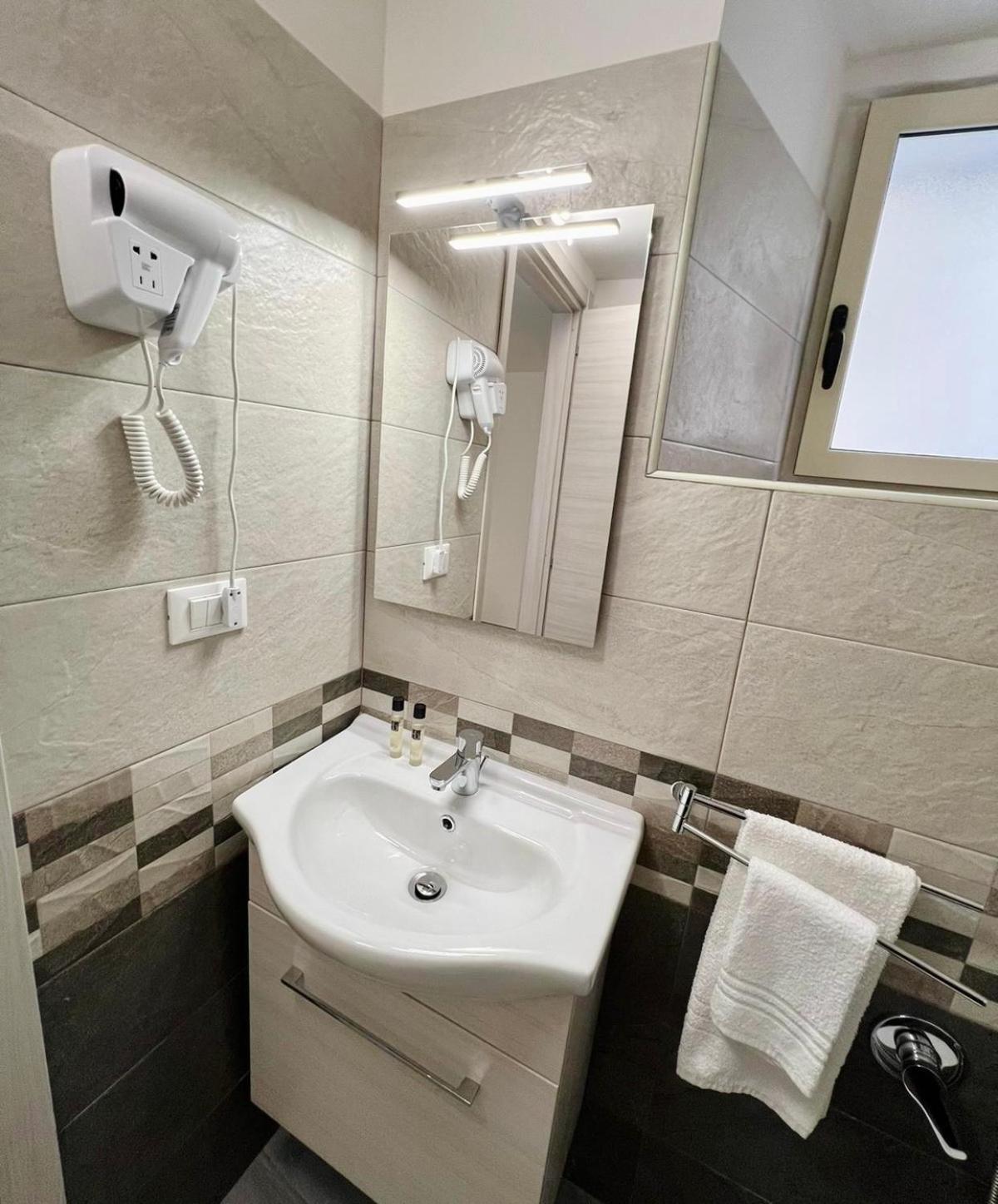 Costa Degli Dei Rooms Пиццо Экстерьер фото